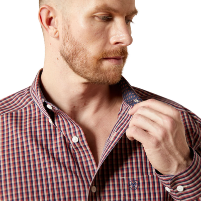 Ariat Mens Wrinkle Free Benson LS Shirt